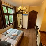 Dworek Oliwski Bed & Breakfast Gdansk