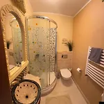 Dworek Oliwski Bed & Breakfast 3*