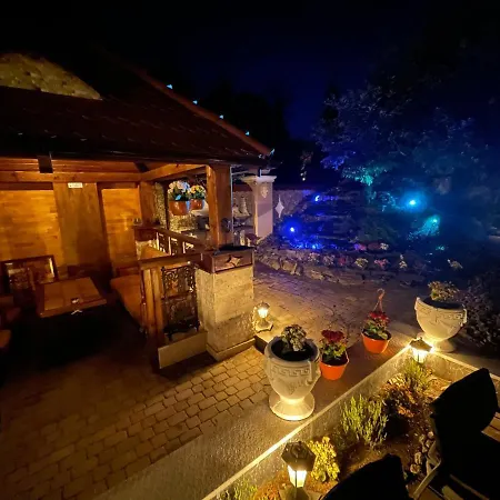 Dworek Oliwski Bed & Breakfast 3*