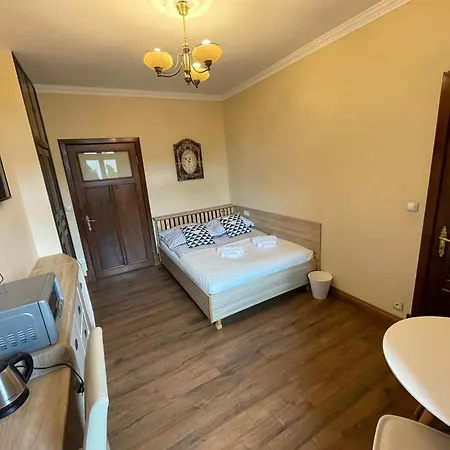 Dworek Oliwski Bed & Breakfast Gdansk