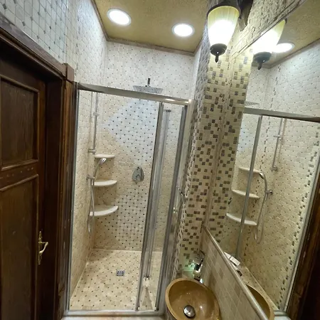 Dworek Oliwski Bed & Breakfast