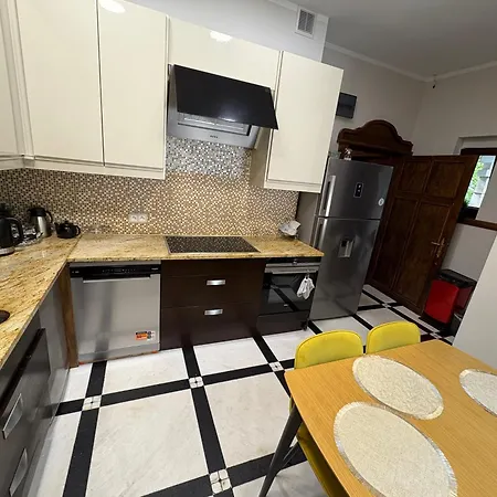 Dworek Oliwski 3* Danzig