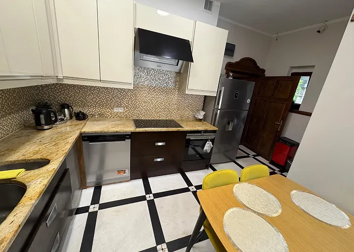 Dworek Oliwski 3* Gdańsk