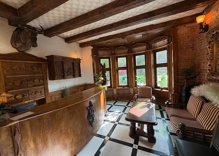 Dworek Oliwski Bed & Breakfast