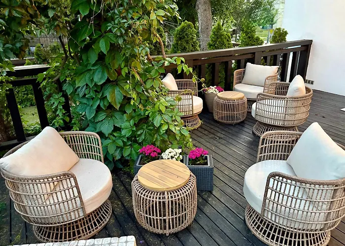 Dworek Oliwski 3* غدانسك